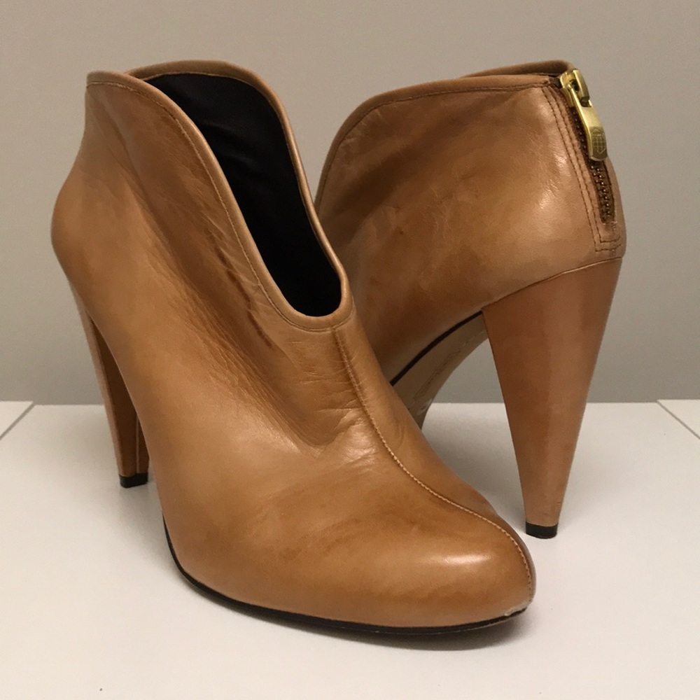 Vince Camuto tan leather ankle boots